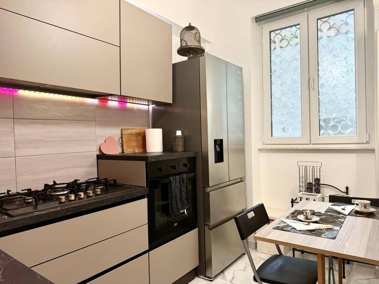 Change S House, Few Stops From St Peter S Apartamento *