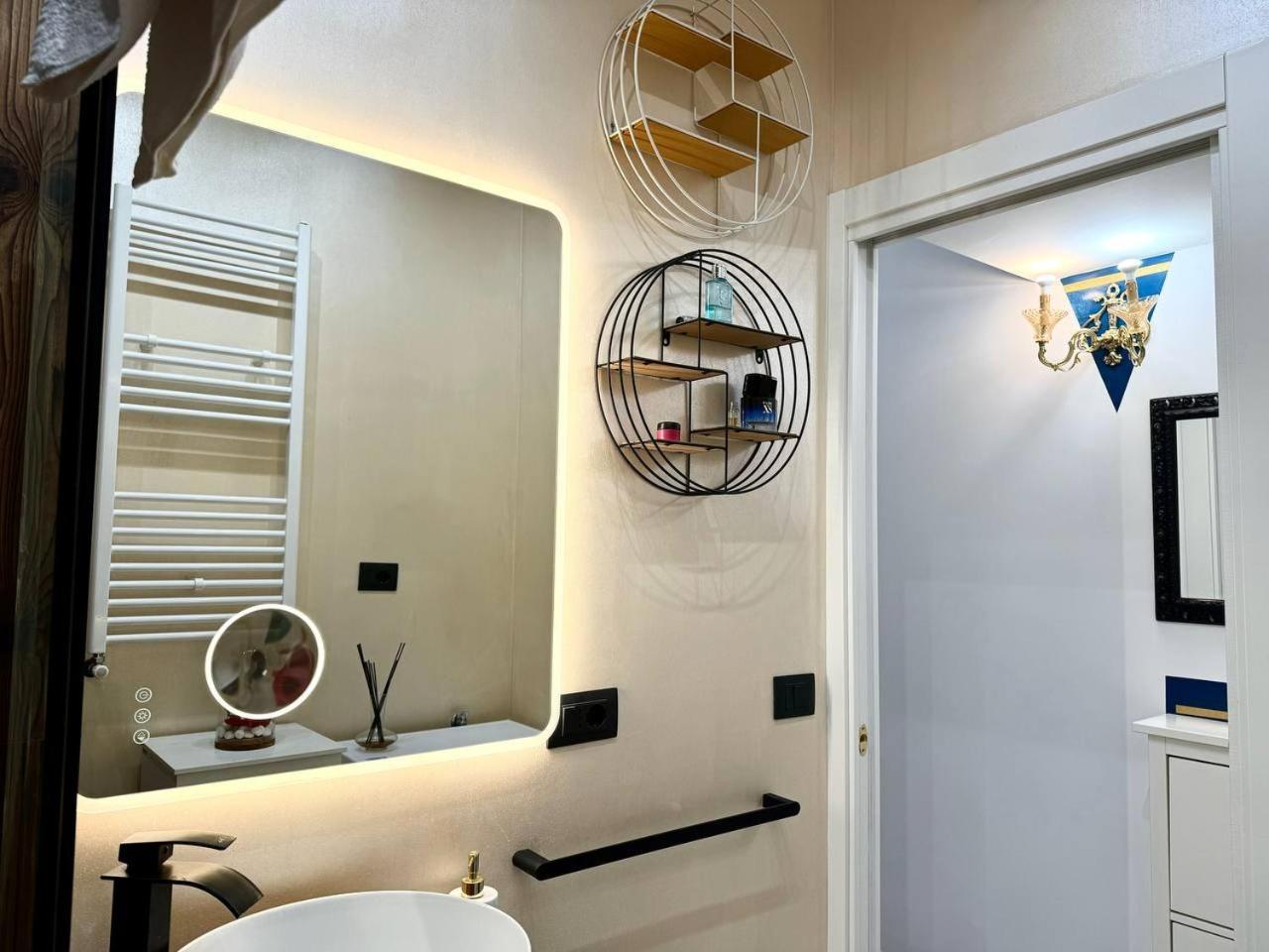 Apartamento Change S House, Few Stops From St Peter S *